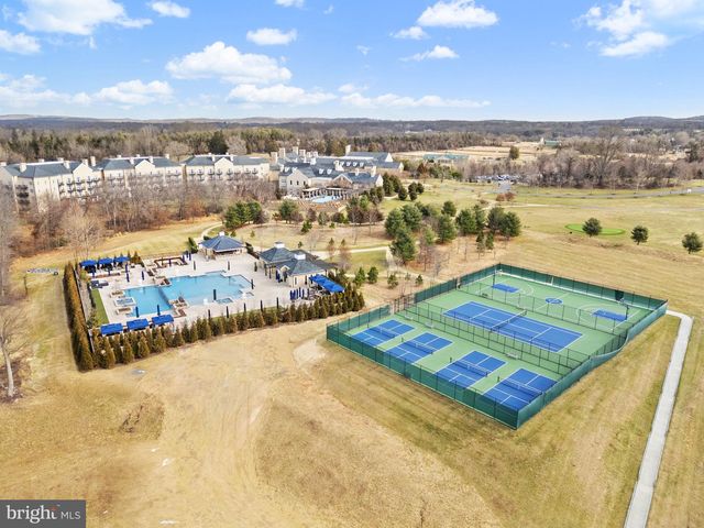 1 FOXTROT KNOLL LN, Middleburg, VA 20117