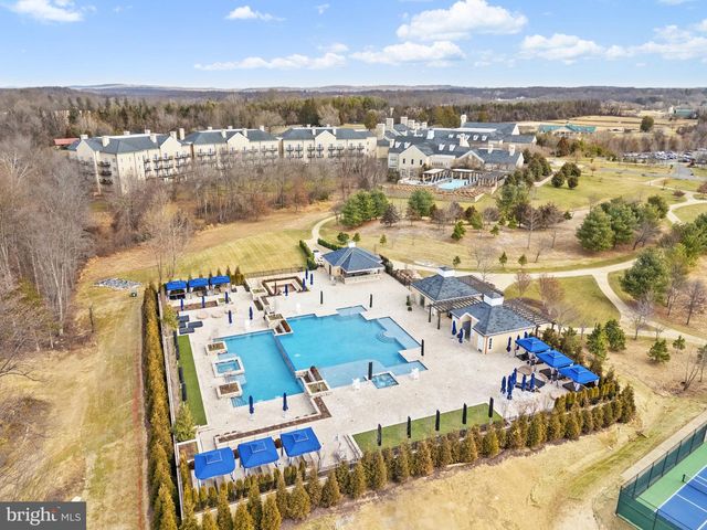 1 FOXTROT KNOLL LN, Middleburg, VA 20117