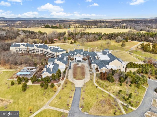 1 FOXTROT KNOLL LN, Middleburg, VA 20117