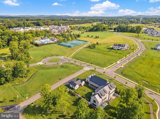 1 FOXTROT KNOLL LN, Middleburg, VA 20117