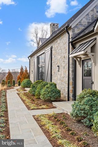 1 FOXTROT KNOLL LN, Middleburg, VA 20117