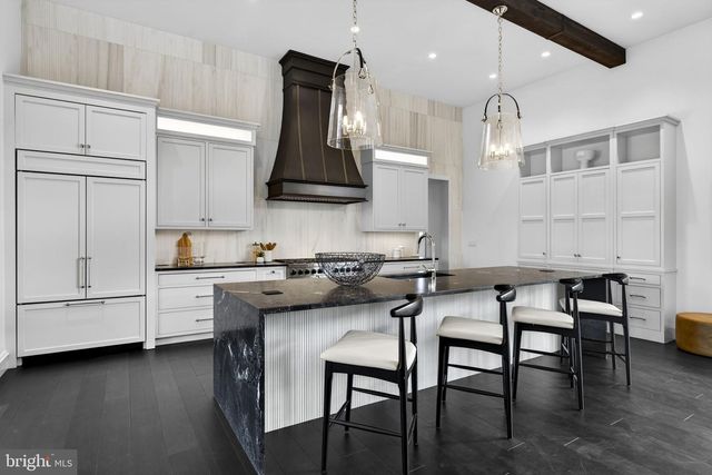 1 FOXTROT KNOLL LN, Middleburg, VA 20117