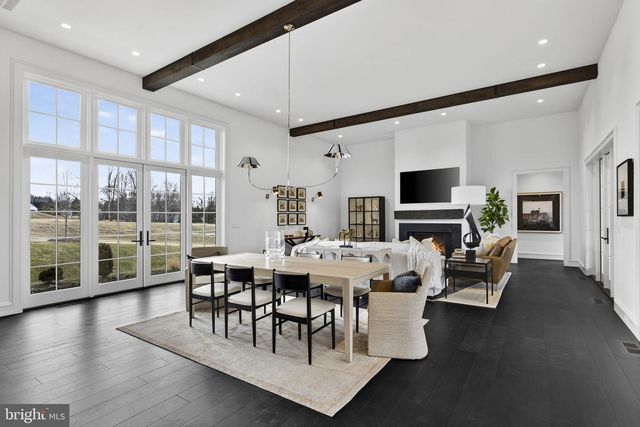 1 FOXTROT KNOLL LN, Middleburg, VA 20117