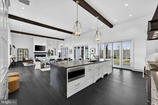 1 FOXTROT KNOLL LN, Middleburg, VA 20117