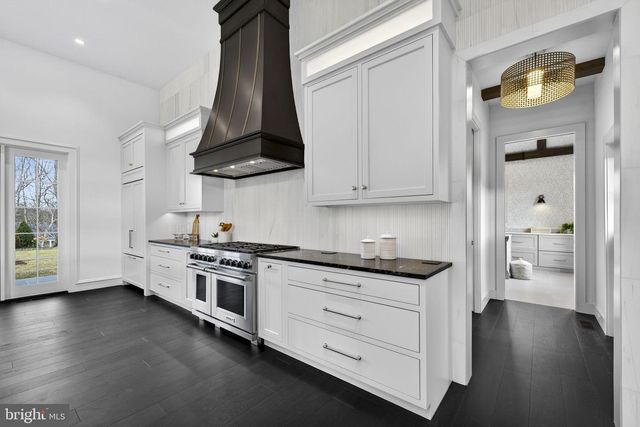 1 FOXTROT KNOLL LN, Middleburg, VA 20117