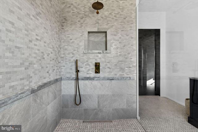 1 FOXTROT KNOLL LN, Middleburg, VA 20117