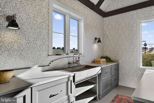 1 FOXTROT KNOLL LN, Middleburg, VA 20117