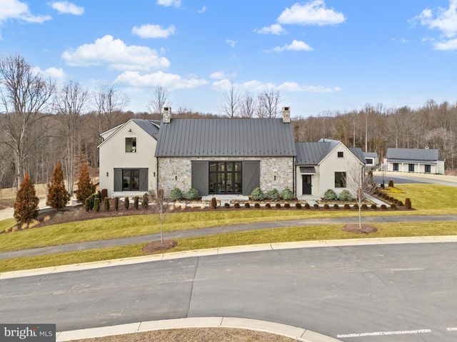 1 FOXTROT KNOLL LN, Middleburg, VA 20117