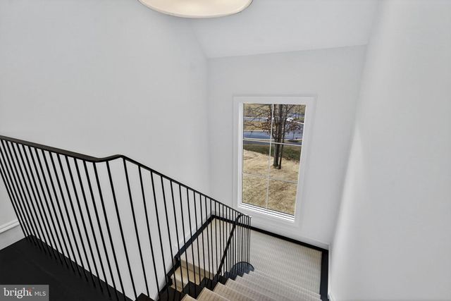 1 FOXTROT KNOLL LN, Middleburg, VA 20117