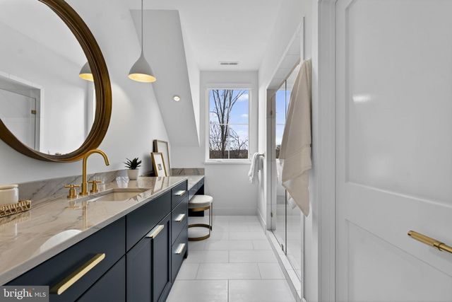 1 FOXTROT KNOLL LN, Middleburg, VA 20117