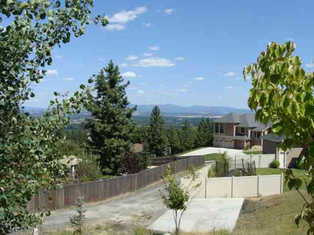 1804 W Gail Jean Ln, Spokane, WA 99218 photo 2