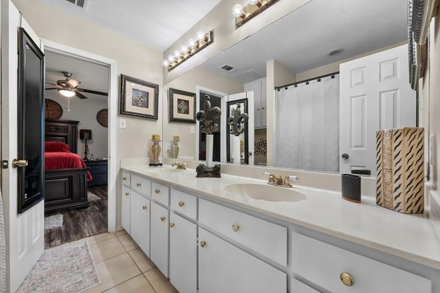 656 The Meadows Parkway, Desoto, TX 75115