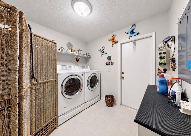 319 LINGER LANE, Sun City Center, FL 33573