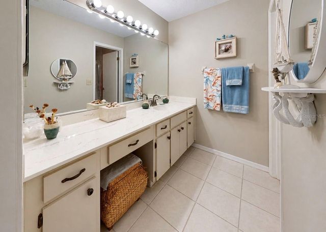 319 LINGER LANE, Sun City Center, FL 33573