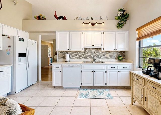 319 LINGER LANE, Sun City Center, FL 33573