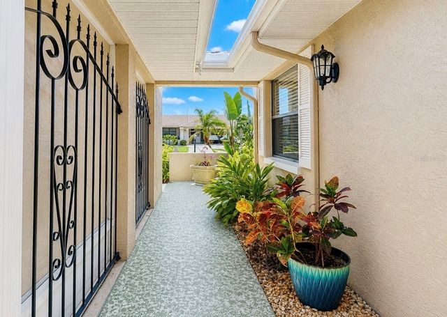 319 LINGER LANE, Sun City Center, FL 33573