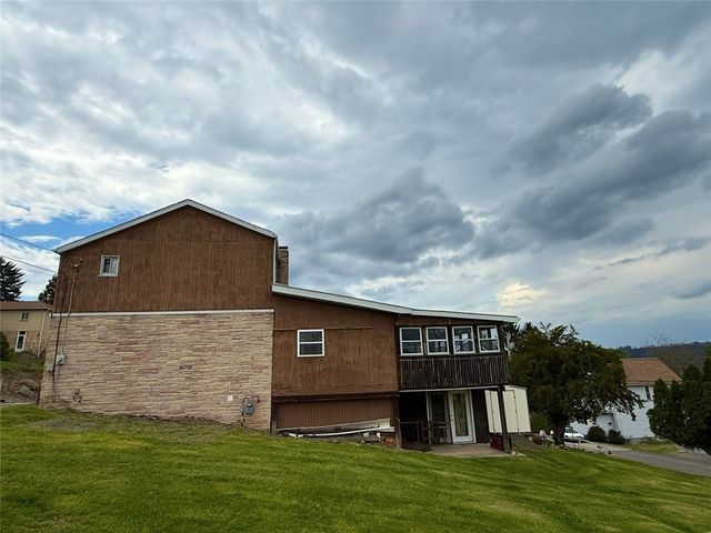 1816 New York Ave, Port Vue, PA 15133