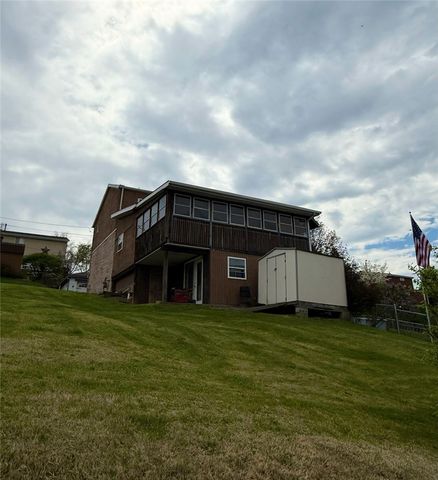 1816 New York Ave, Port Vue, PA 15133