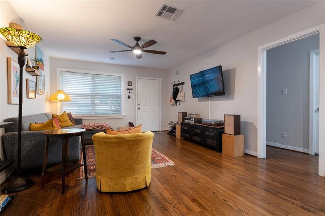 4411 Billingsley Street, Houston, TX 77009