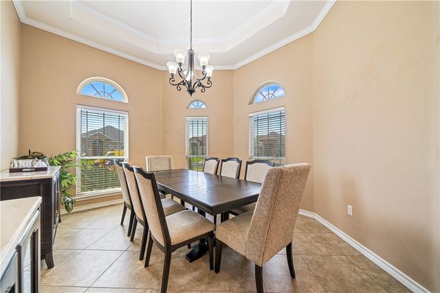 7514 E Lake Dr, Corpus Christi, TX 78414