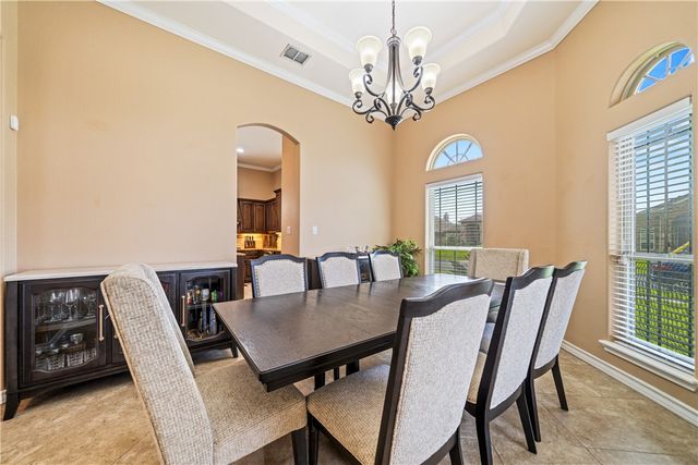 7514 E Lake Dr, Corpus Christi, TX 78414