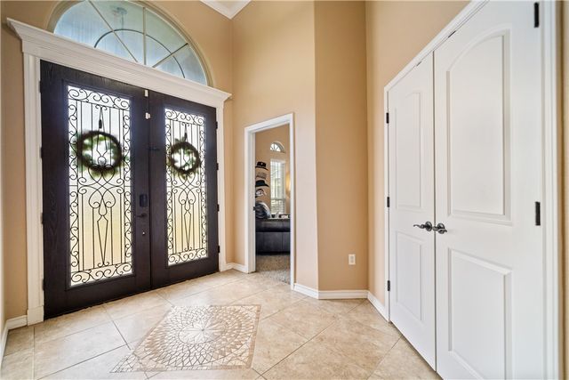 7514 E Lake Dr, Corpus Christi, TX 78414