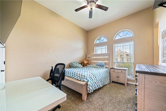 7514 E Lake Dr, Corpus Christi, TX 78414
