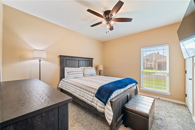 7514 E Lake Dr, Corpus Christi, TX 78414