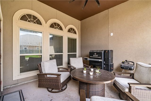 7514 E Lake Dr, Corpus Christi, TX 78414
