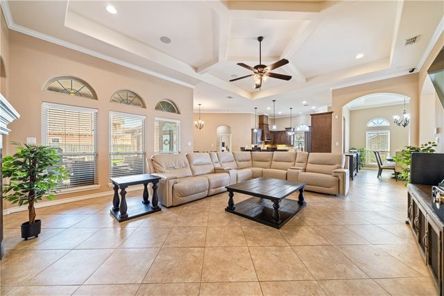 7514 E Lake Dr, Corpus Christi, TX 78414