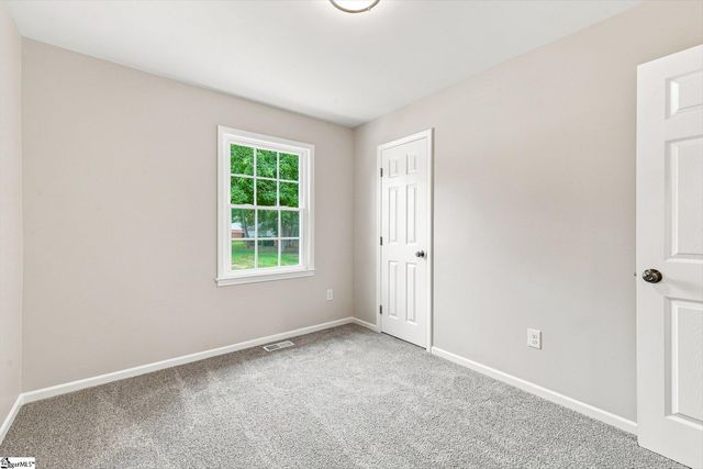 420 Cloverdale Lane, Simpsonville, SC 29681