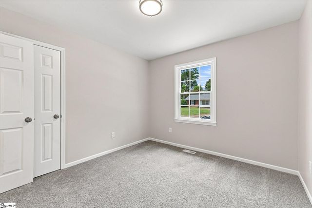 420 Cloverdale Lane, Simpsonville, SC 29681