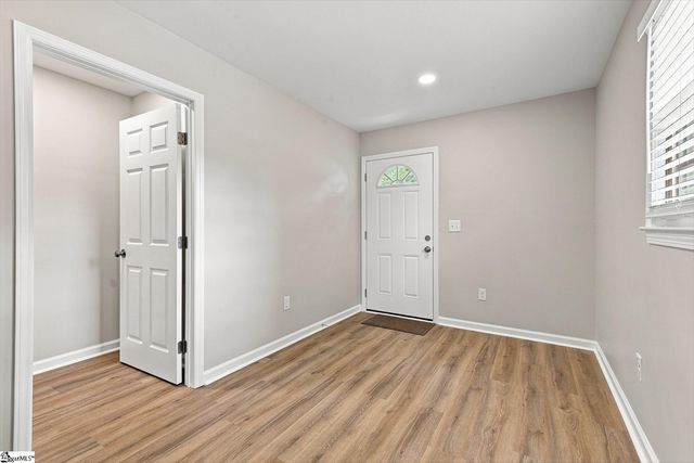 420 Cloverdale Lane, Simpsonville, SC 29681