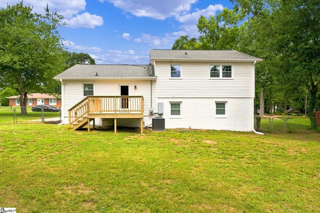 420 Cloverdale Lane, Simpsonville, SC 29681