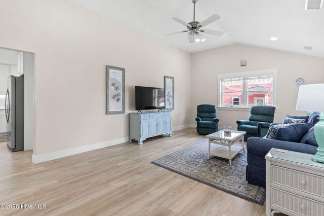 309 NE 41st Street, Oak Island, NC 28465