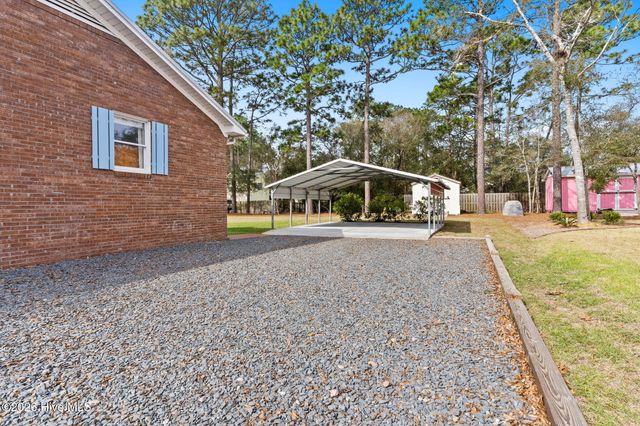 309 NE 41st Street, Oak Island, NC 28465