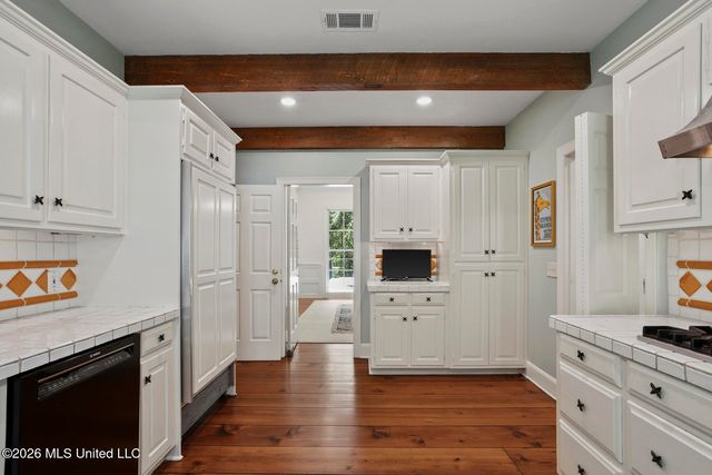 12 E Hill Drive, Jackson, MS 39216