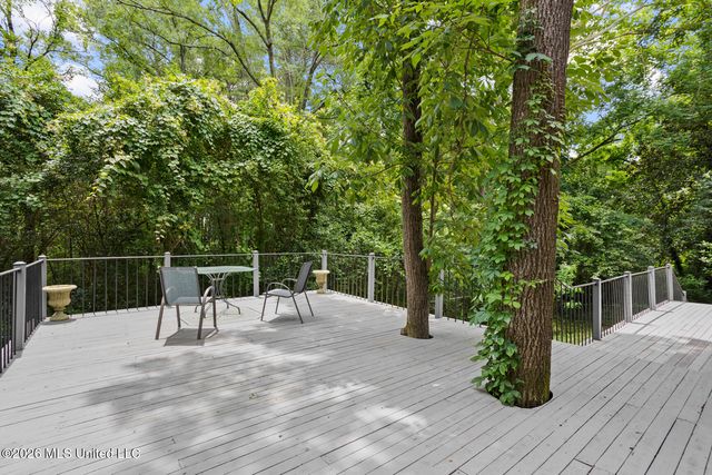 12 E Hill Drive, Jackson, MS 39216