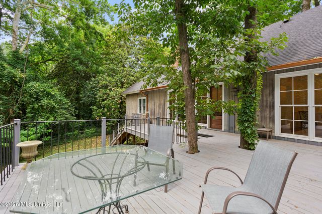12 E Hill Drive, Jackson, MS 39216