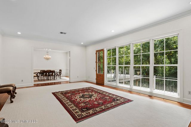 12 E Hill Drive, Jackson, MS 39216