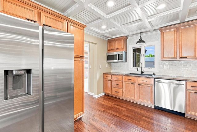 839 Lincoln DRIVE W, West Bend, WI 53095