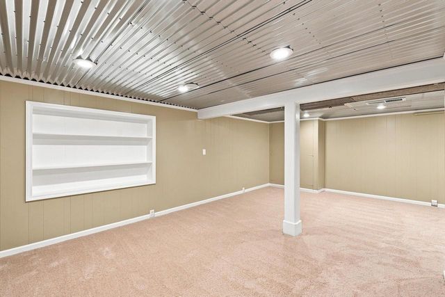 839 Lincoln DRIVE W, West Bend, WI 53095