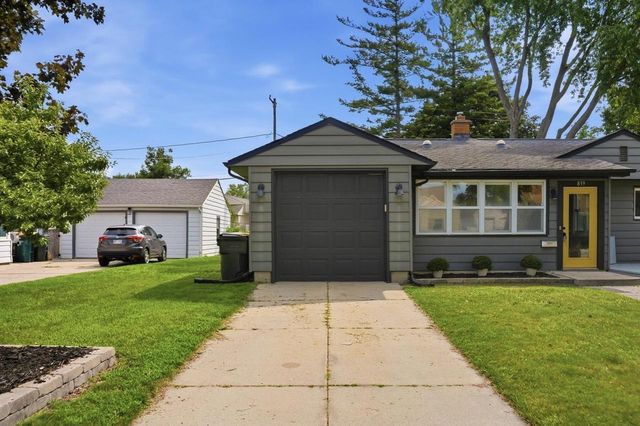 839 Lincoln DRIVE W, West Bend, WI 53095