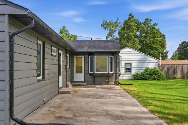839 Lincoln DRIVE W, West Bend, WI 53095