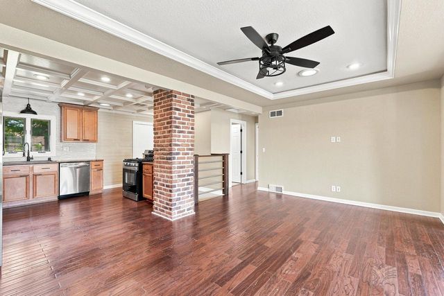 839 Lincoln DRIVE W, West Bend, WI 53095