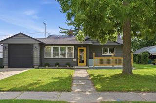 839 Lincoln DRIVE W, West Bend, WI 53095