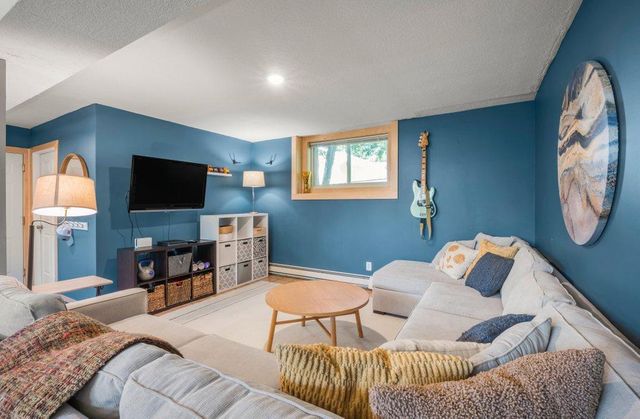 1695 Silver Lake Road NW, New Brighton, MN 55112