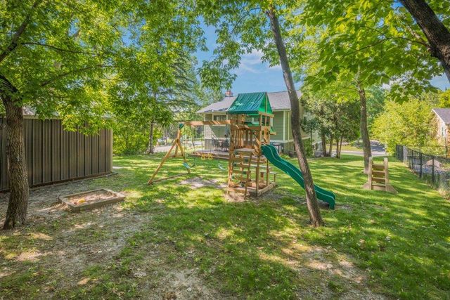 1695 Silver Lake Road NW, New Brighton, MN 55112