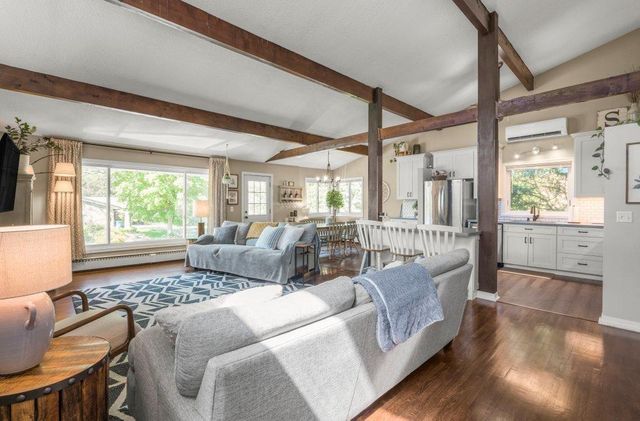 1695 Silver Lake Road NW, New Brighton, MN 55112