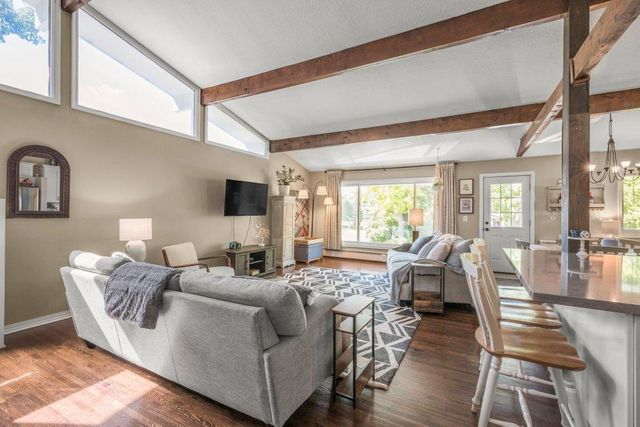1695 Silver Lake Road NW, New Brighton, MN 55112
